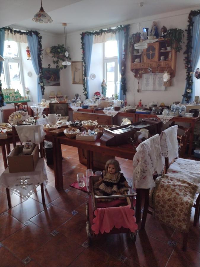 Restaurace A Penzion Ubrousku Prostri Se โนวา บิสทริตเซ ภายนอก รูปภาพ